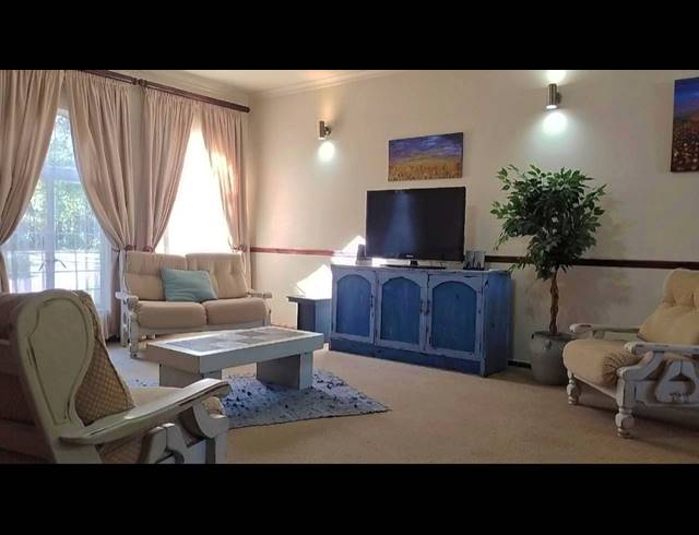 3 BEDROOM FREESTANDING FOR SALE IN BRACKENHURST